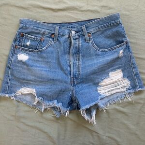 BUNDLE (3) Levi’s 501 shorts 31